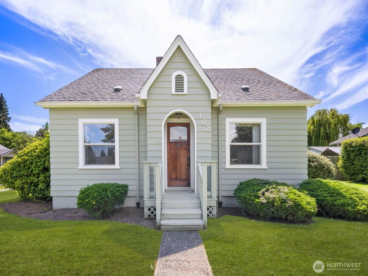 MLS #NWM2529566 image #0
