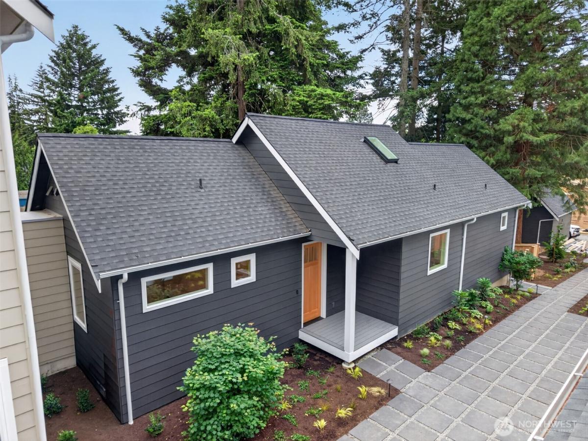 MLS #NWM2529844 image #0