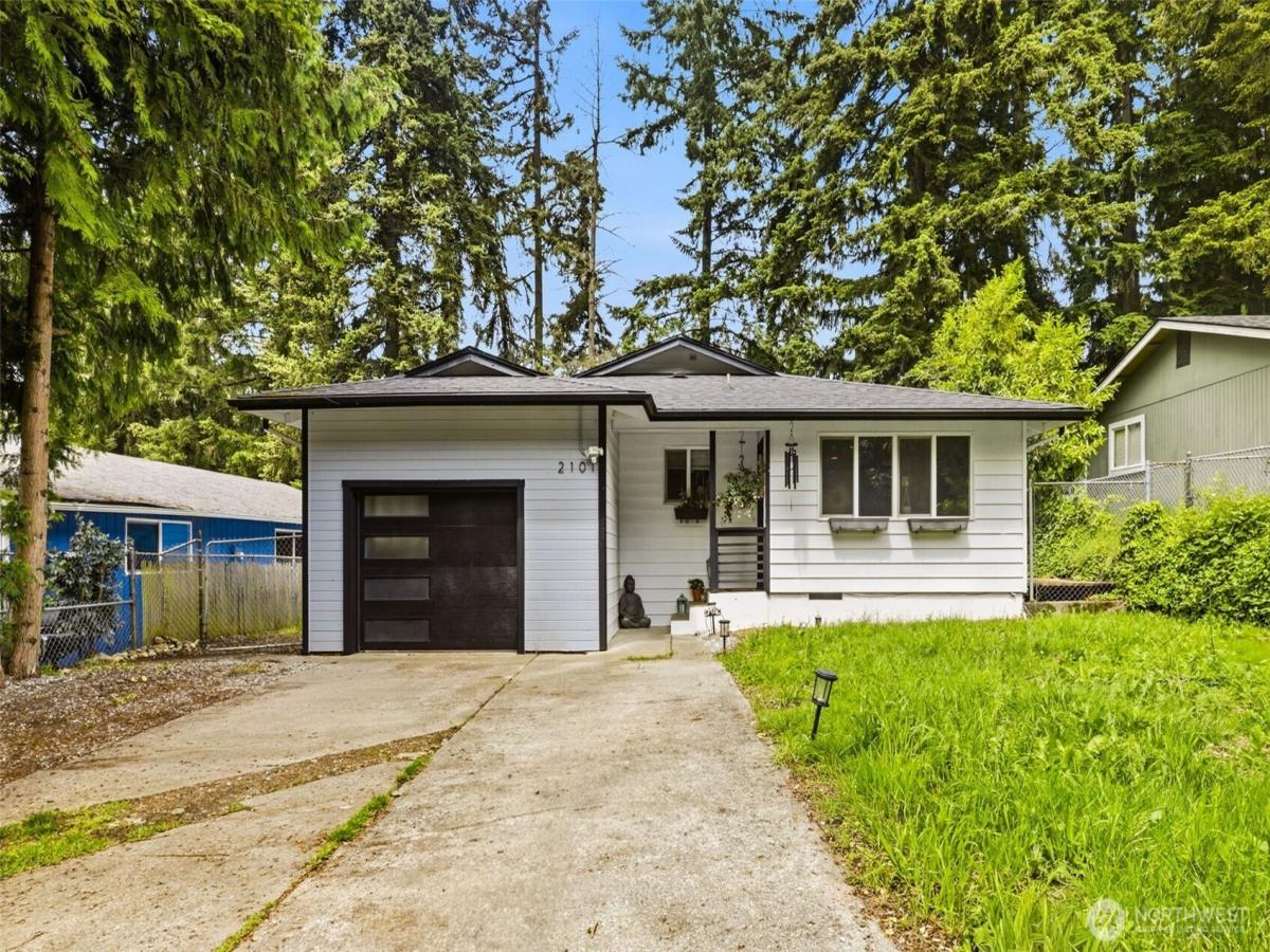 MLS #NWM2530261 image #0