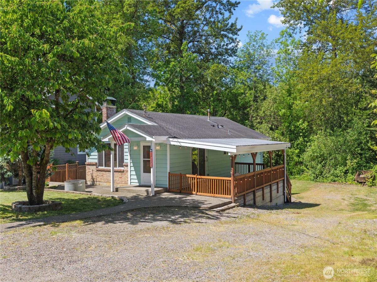 MLS #NWM2530280 image #0