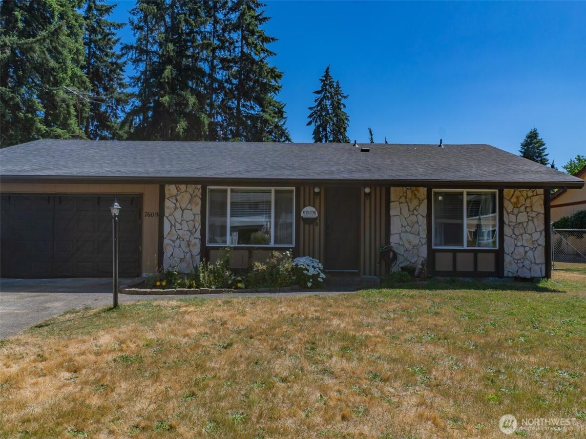 MLS #NWM2532600 image #0