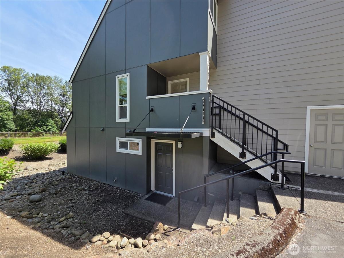 MLS #NWM2533359 image #0