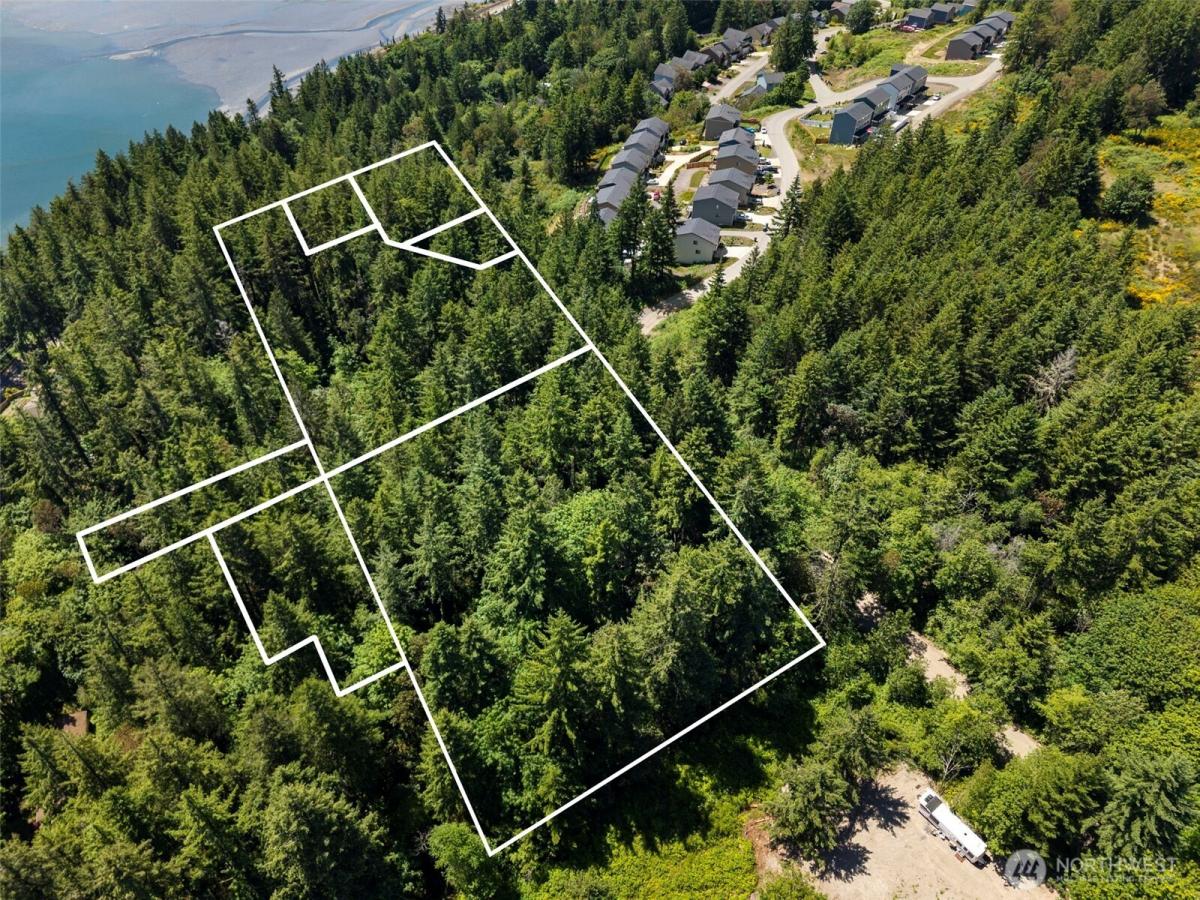 MLS #NWM2533576 image #0