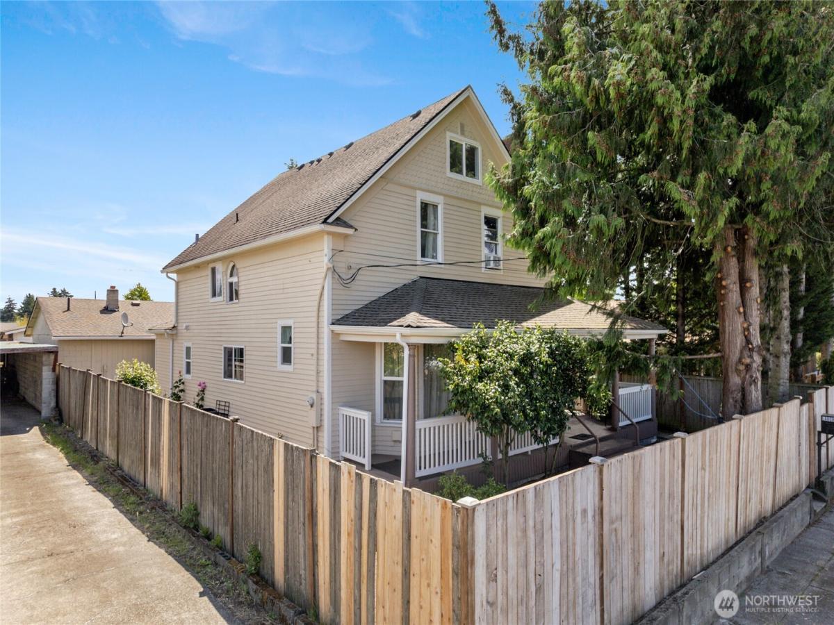 MLS #NWM2534258 image #0