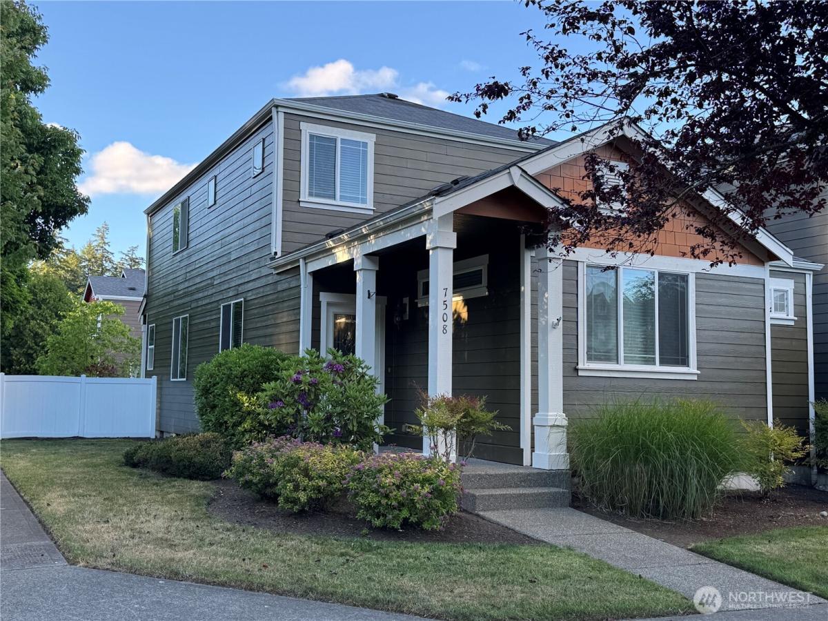 MLS #NWM2535704 image #0