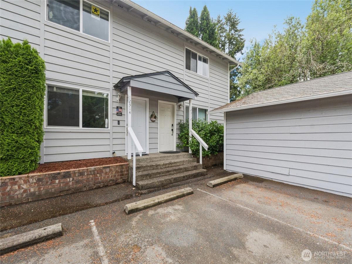 MLS #NWM2535786 image #0