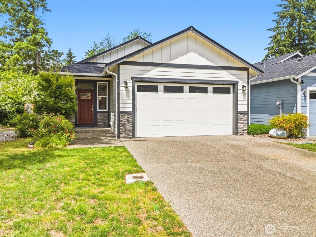 MLS #NWM2535830 image #0