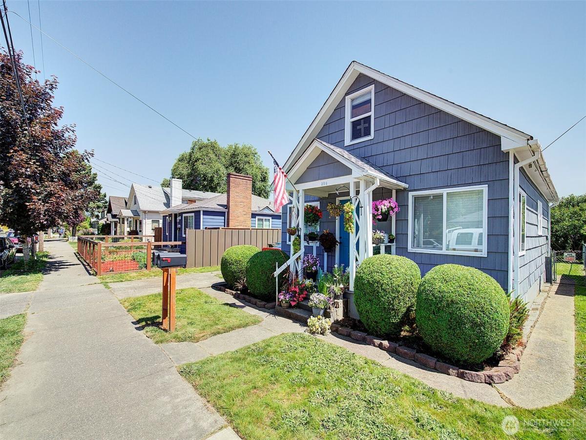 MLS #NWM2535935 image #0