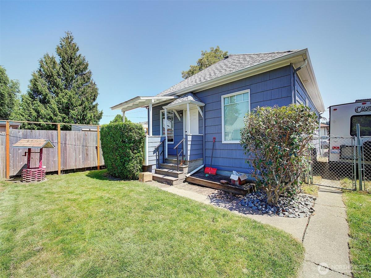 MLS #NWM2535935 image #0