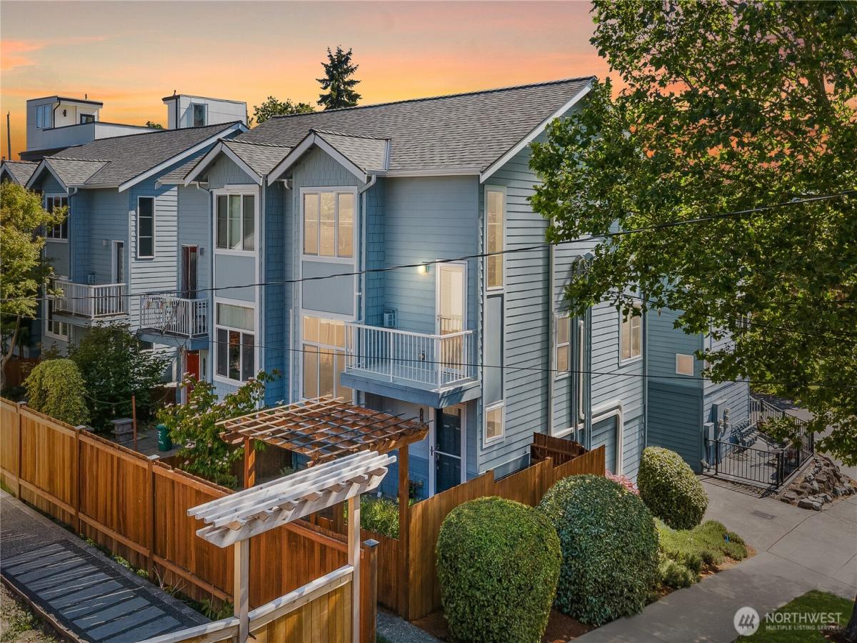 MLS #NWM2536247 image #0