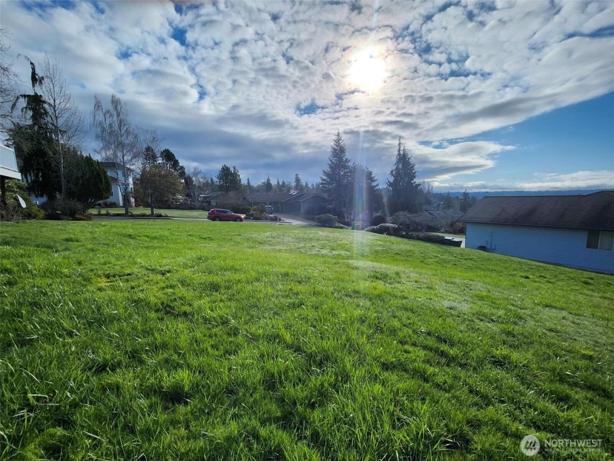 MLS #NWM2536275 image #0