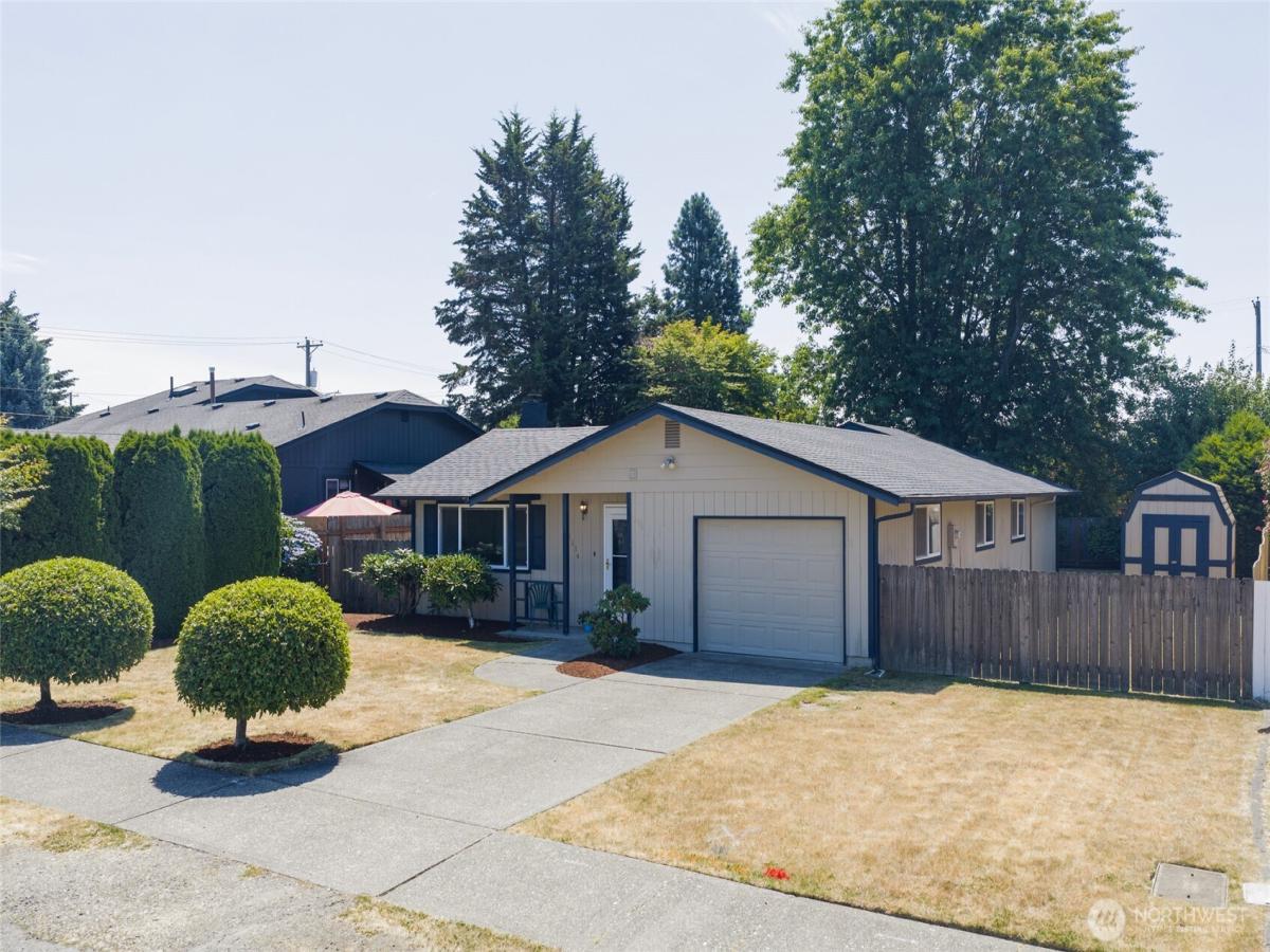 MLS #NWM2536506 image #0