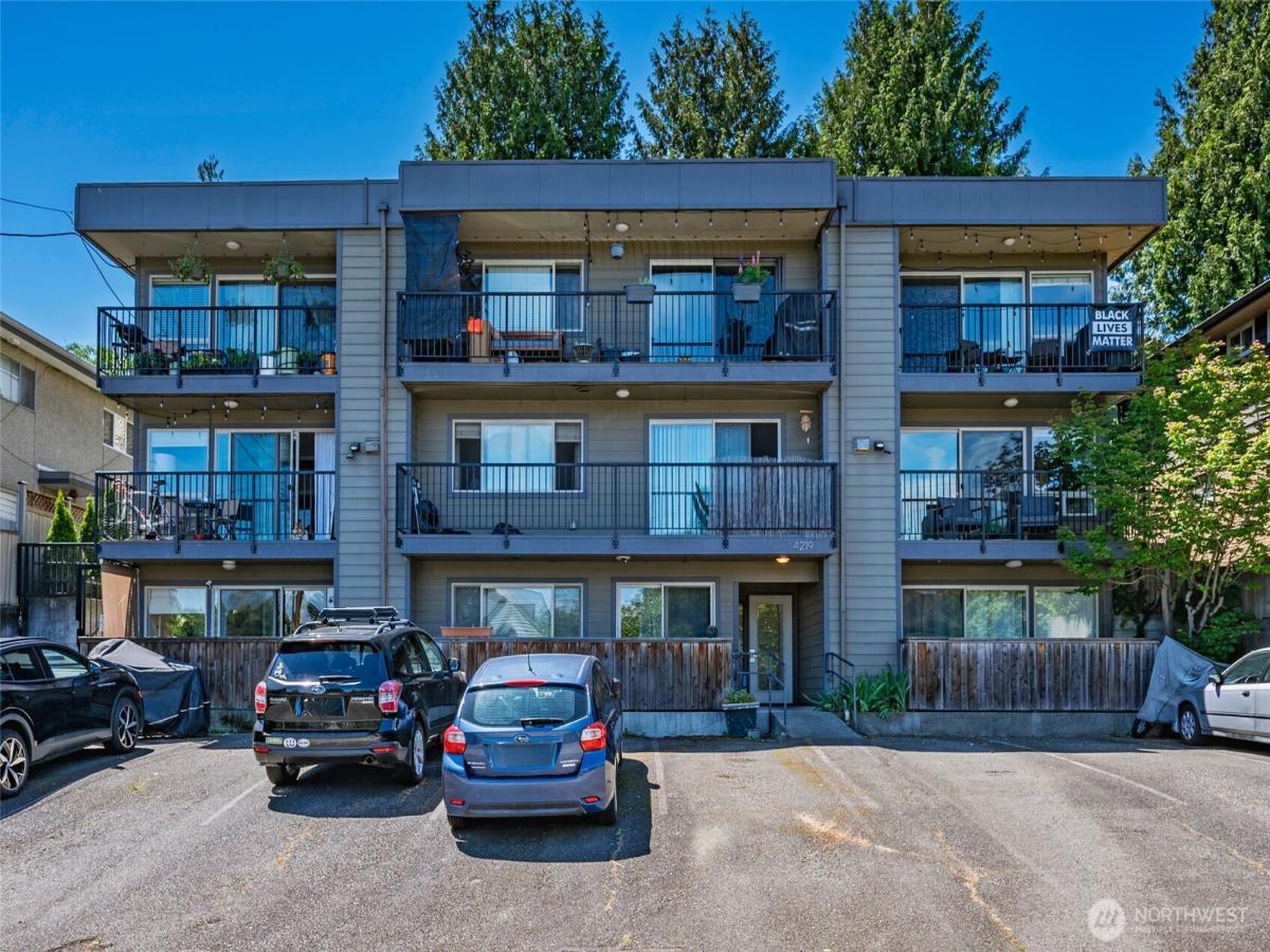 MLS #NWM2536511 image #0