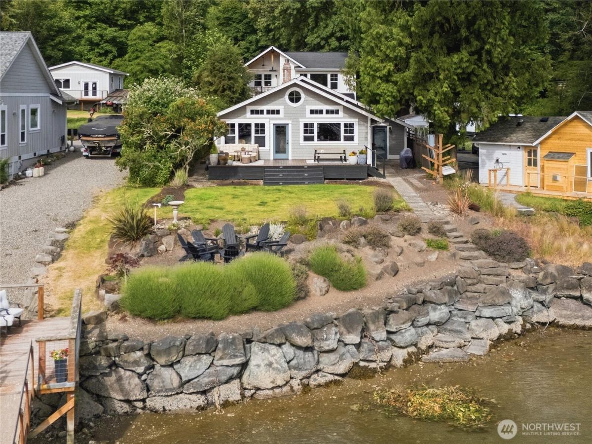 MLS #NWM2536614 image #0
