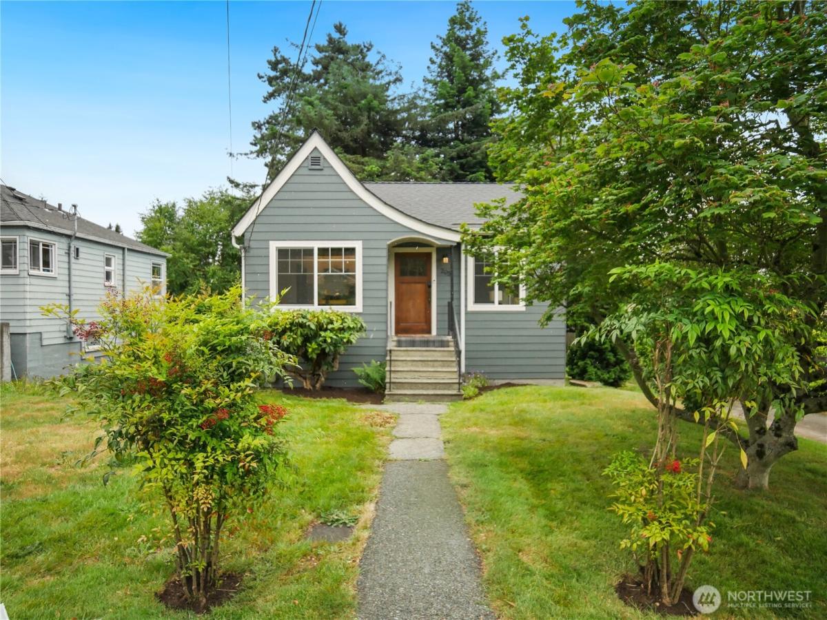 MLS #NWM2536938 image #0
