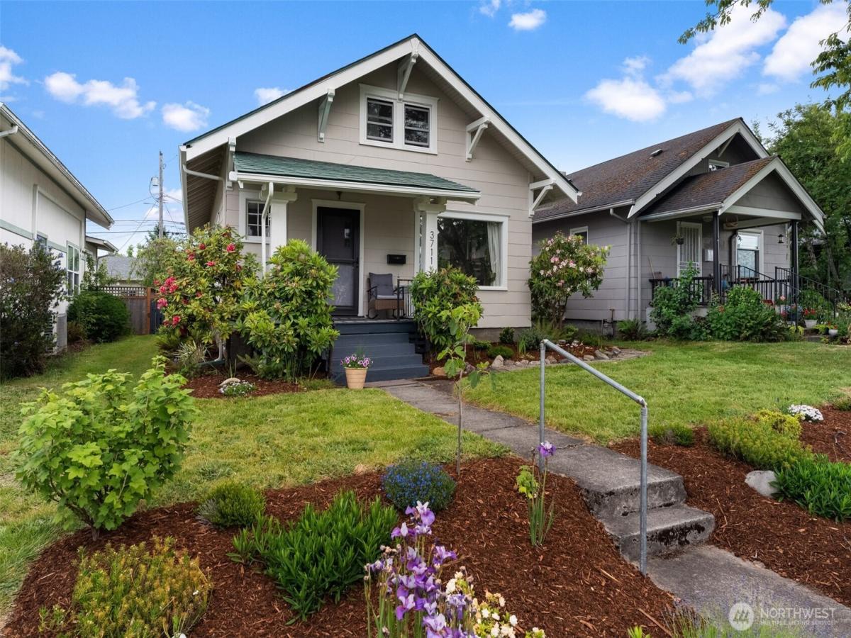MLS #NWM2537538 image #0