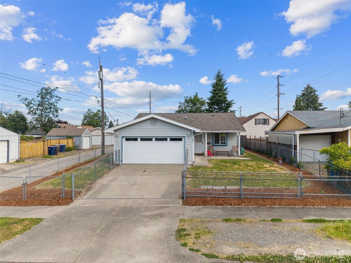 MLS #NWM2537632 image #0