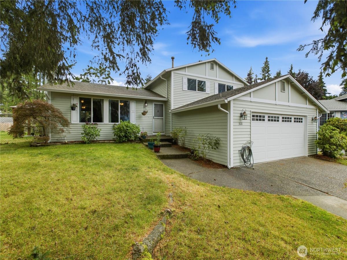 MLS #NWM2537674 image #0