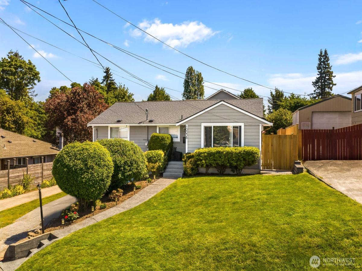 MLS #NWM2538435 image #0