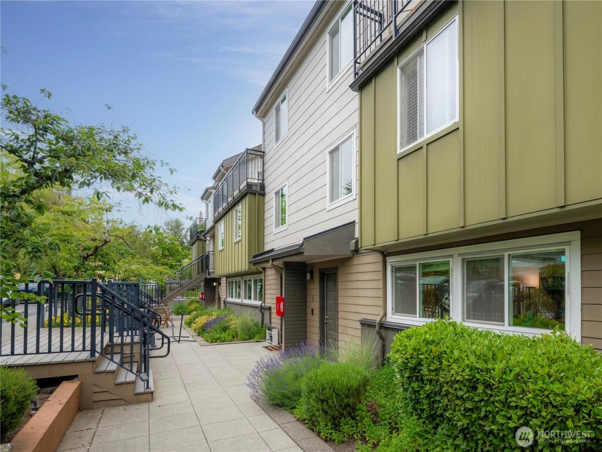 MLS #NWM2538736 image #0