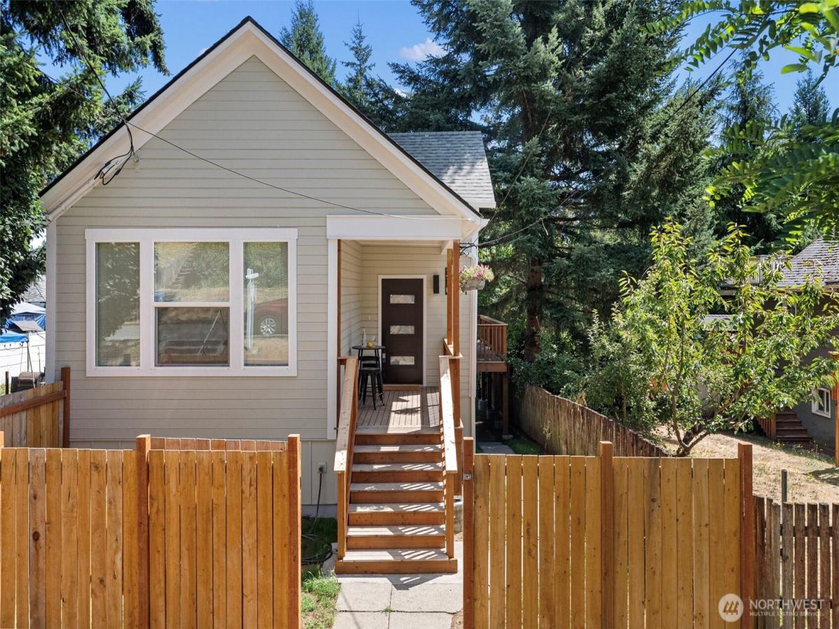MLS #NWM2538778 image #0