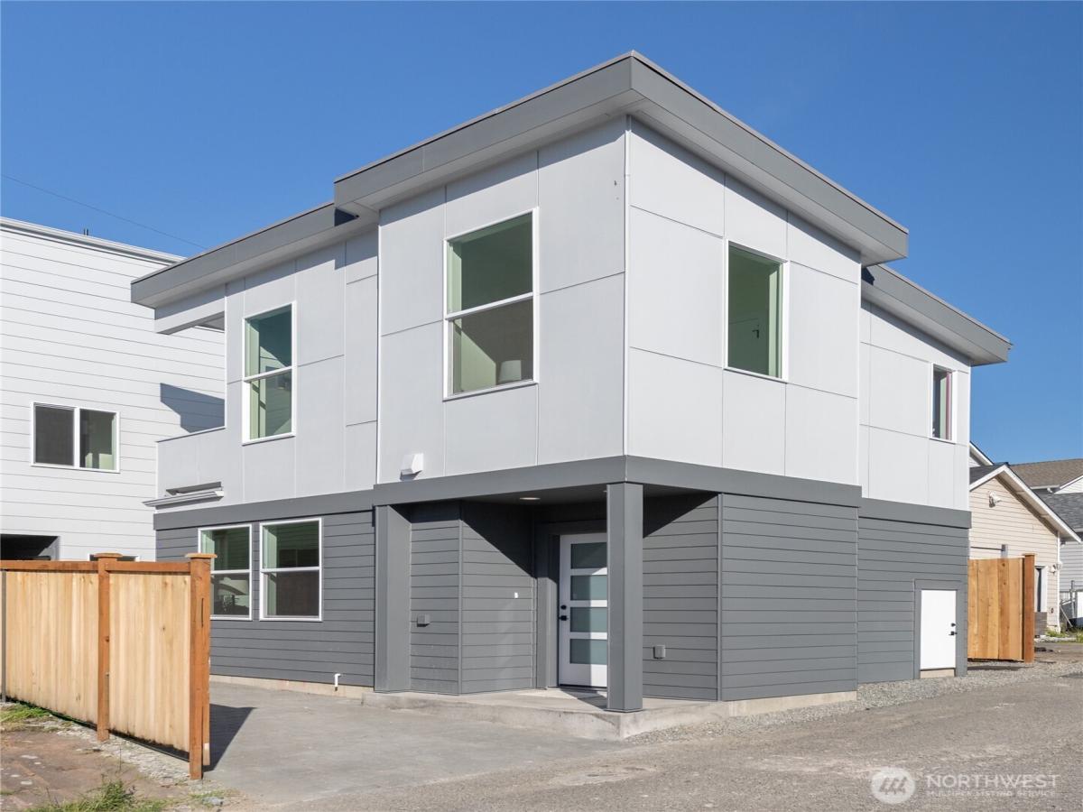 MLS #NWM2539658 image #0