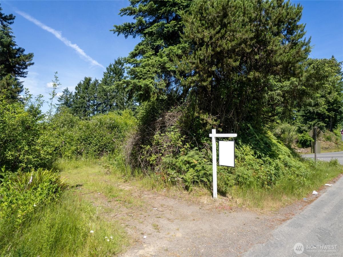 MLS #NWM2540363 image #0