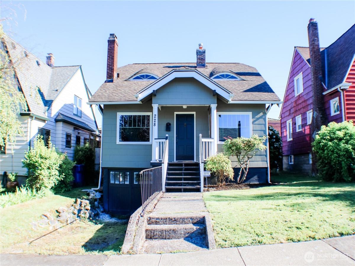 MLS #NWM2540382 image #0