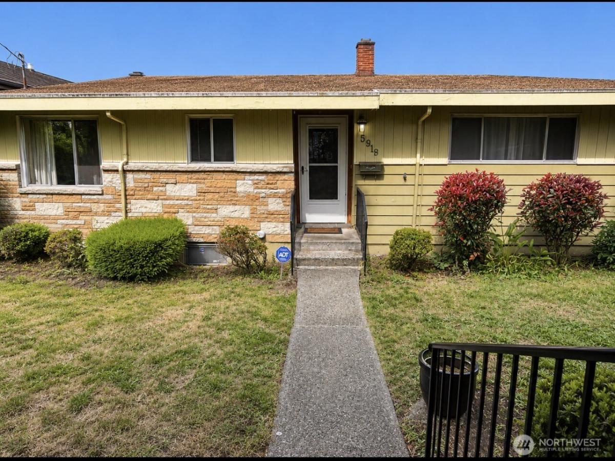 MLS #NWM2540784 image #0