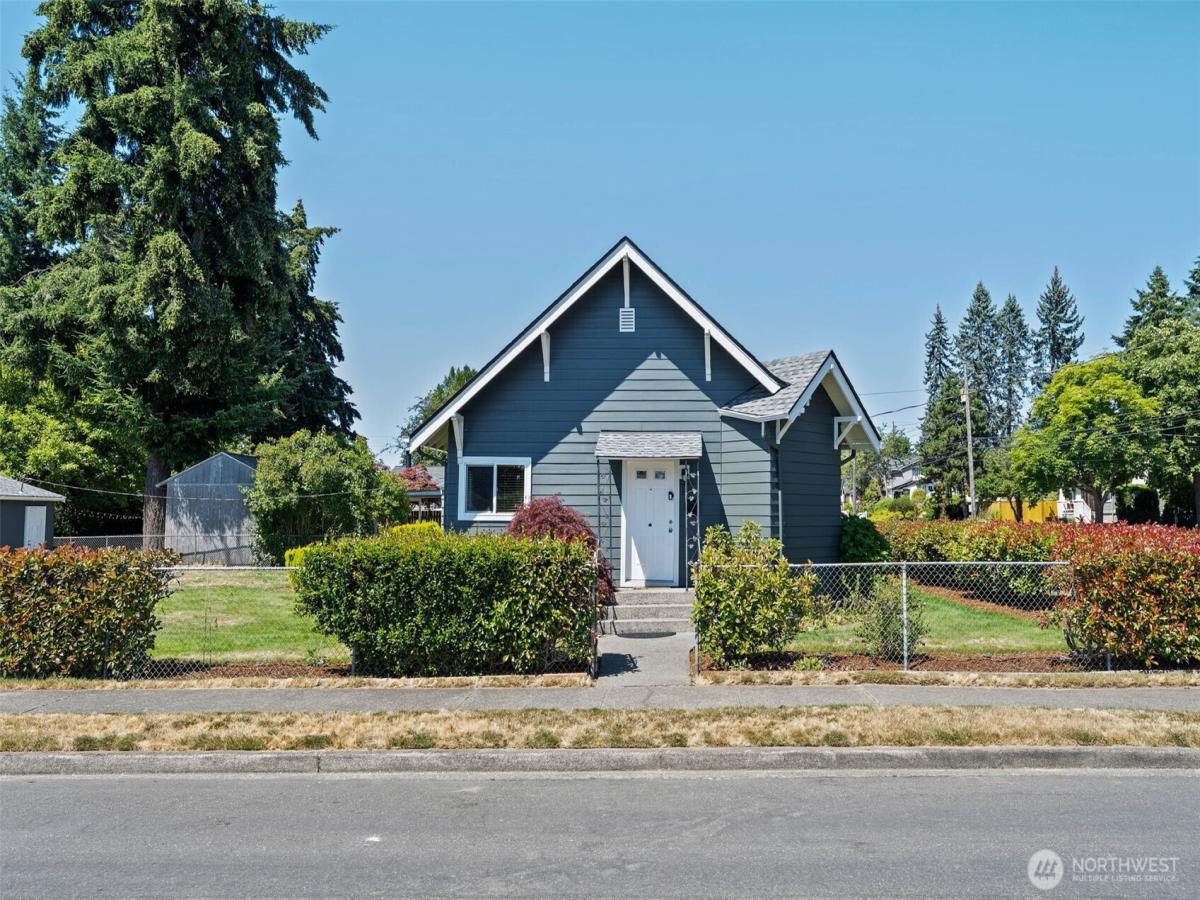 MLS #NWM2541754 image #0