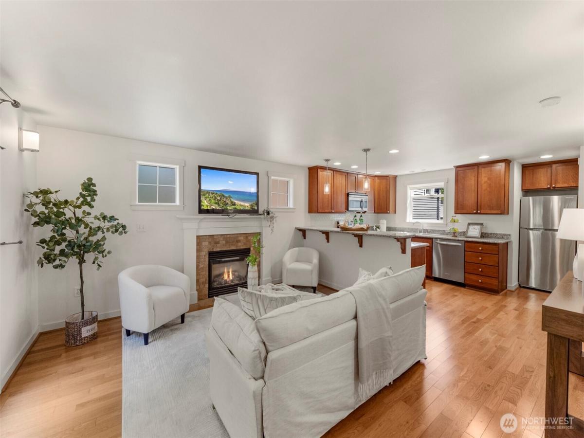 MLS #NWM2542354 image #0