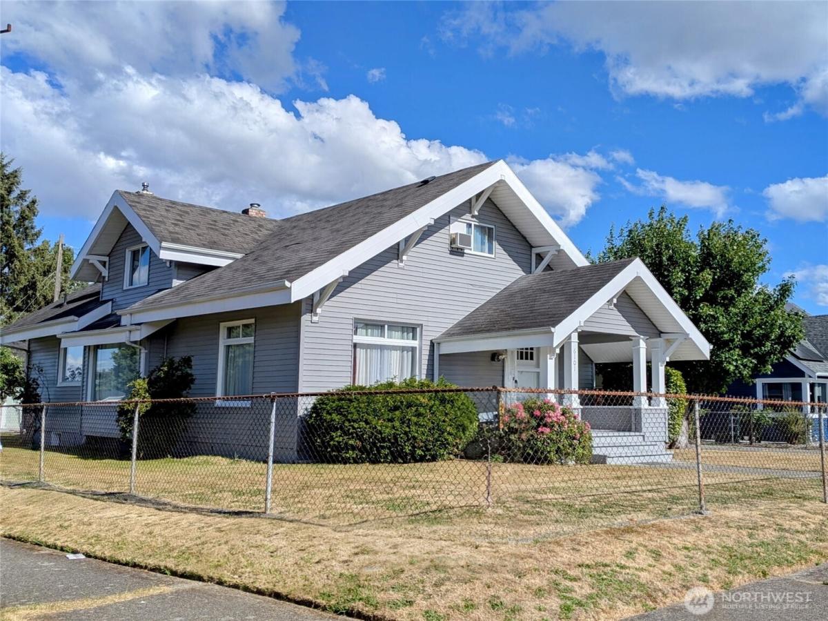 MLS #NWM2542585 image #0