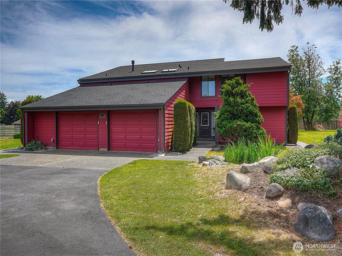 MLS #NWM2542665 image #0