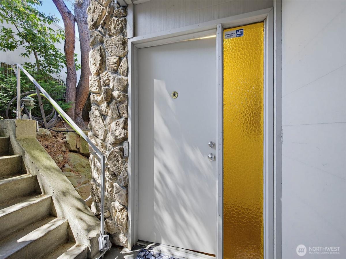 MLS #NWM2544877 image #0