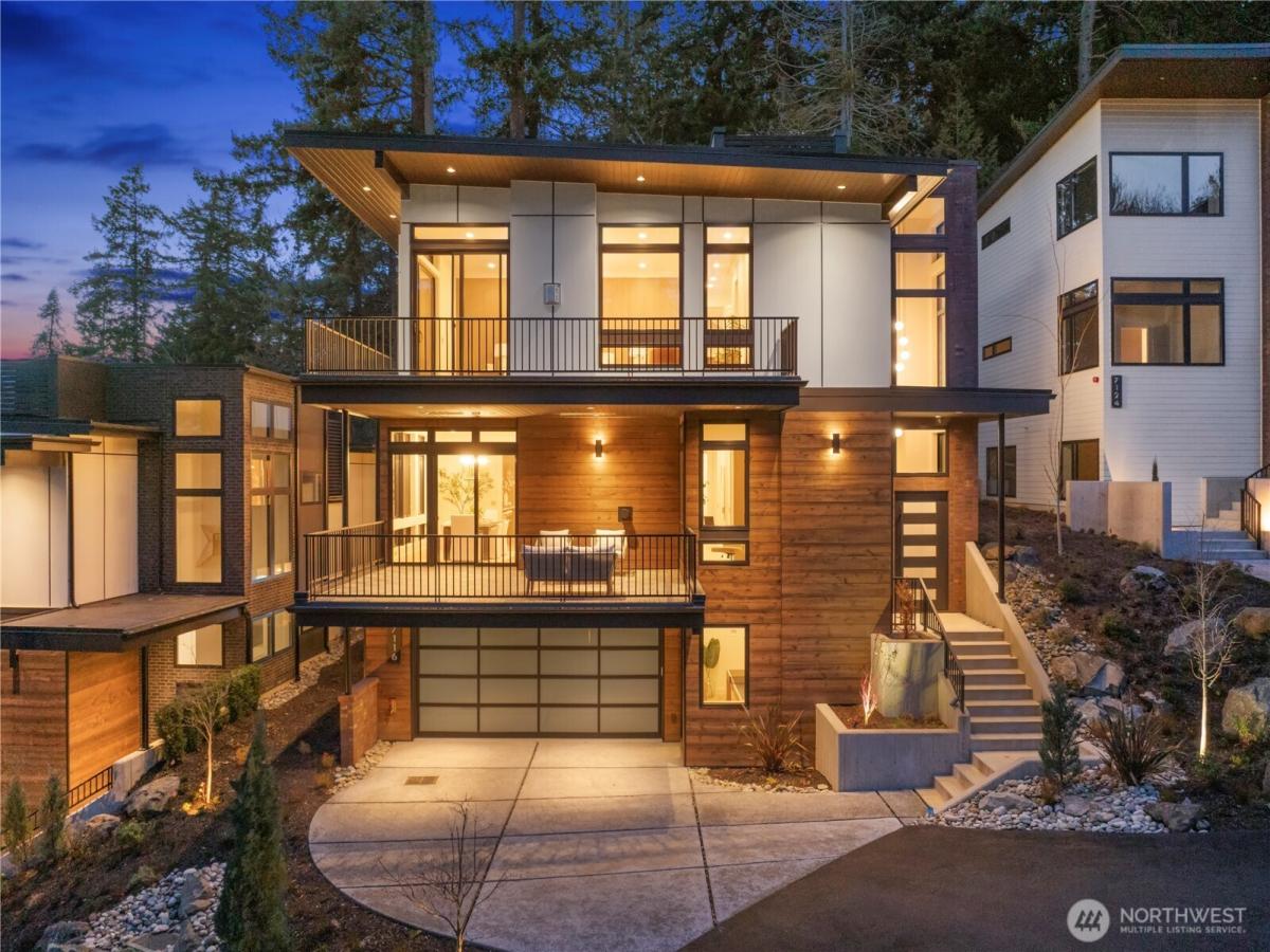 MLS #NWM2545025 image #0