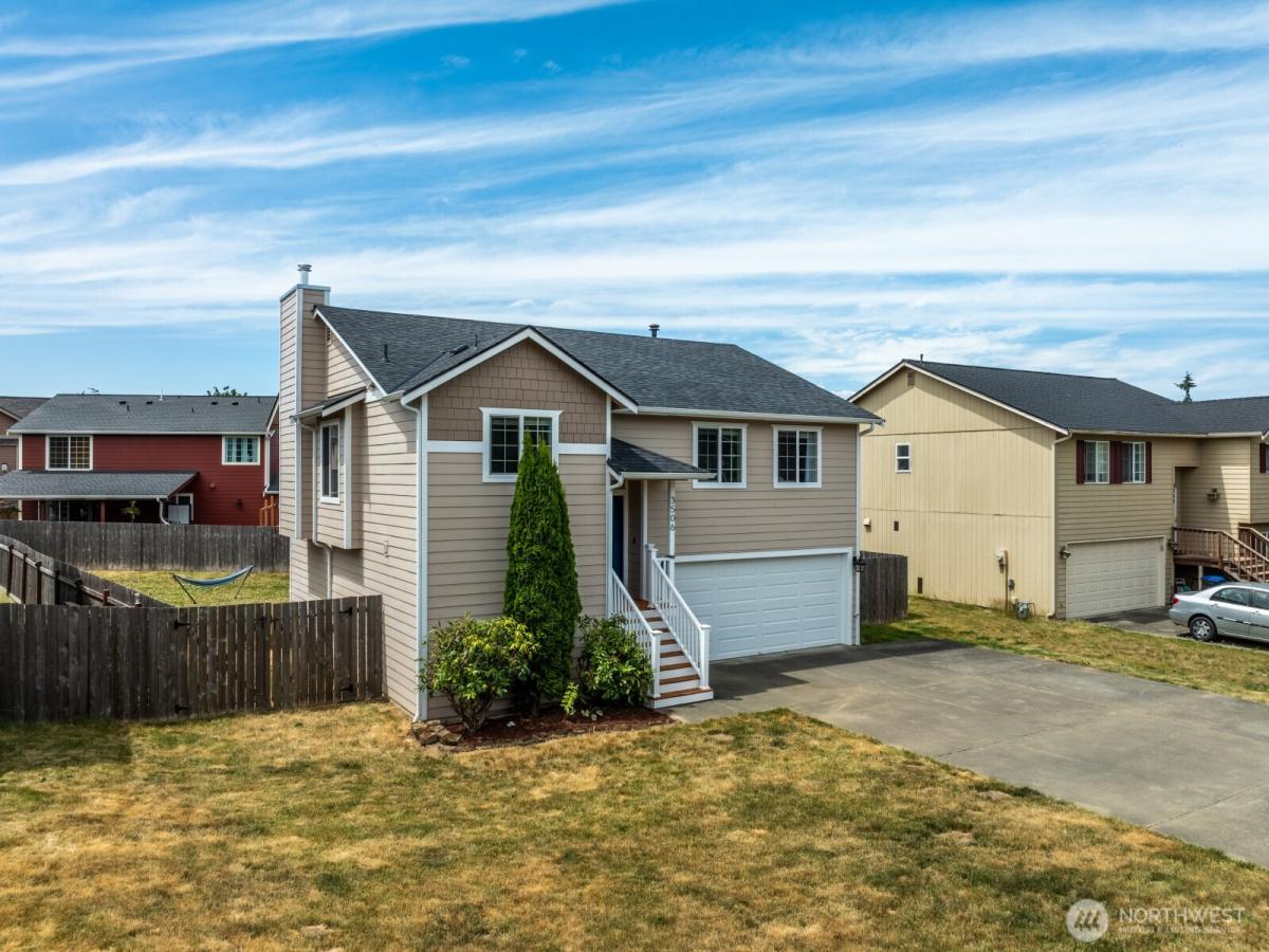 MLS #NWM2546361 image #0