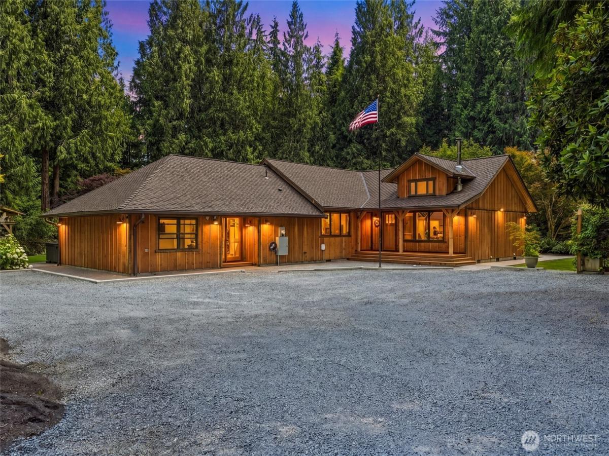 MLS #NWM2546603 image #0