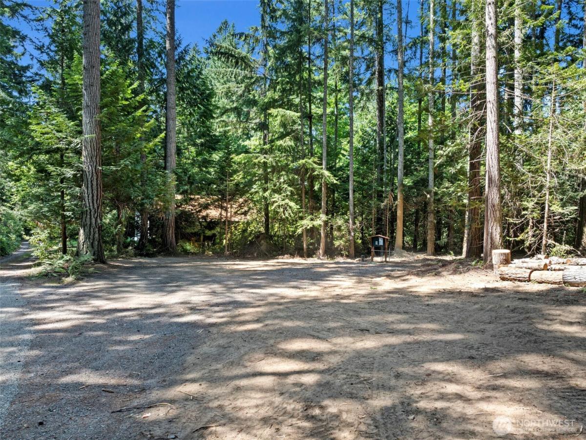 MLS #NWM2546679 image #0