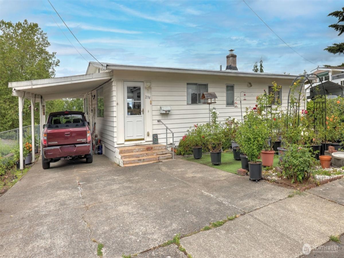 MLS #NWM2546876 image #0