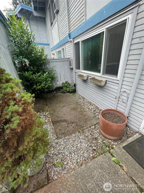 MLS #NWM2546925 image #0