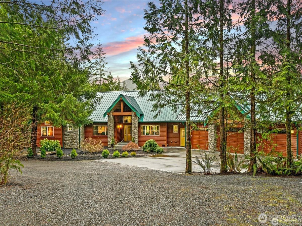 MLS #NWM2546965 image #0