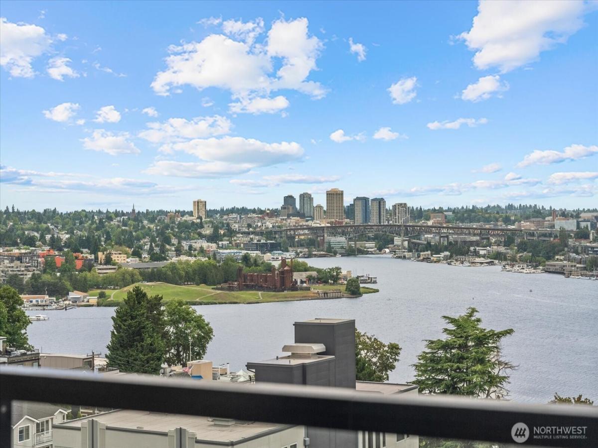MLS #NWM2548638 image #0