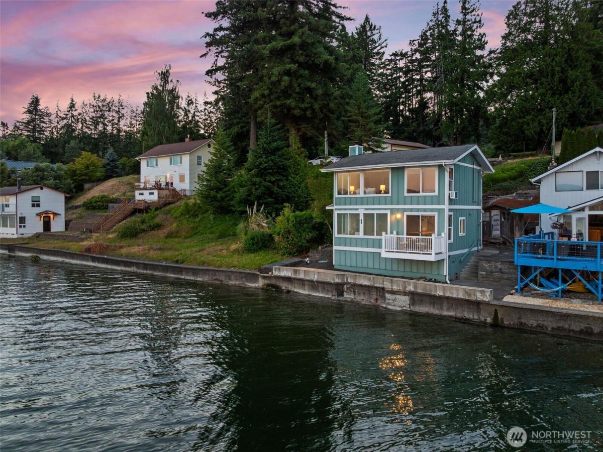 MLS #NWM2549860 image #0