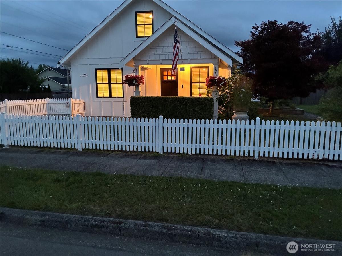 MLS #NWM2550428 image #0