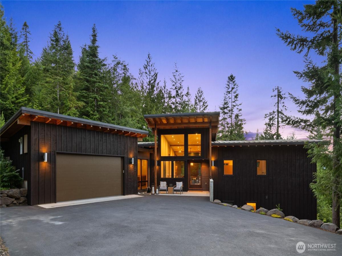 MLS #NWM2550508 image #0