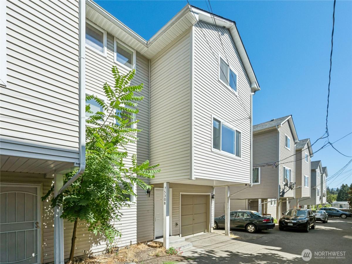 MLS #NWM2550652 image #0