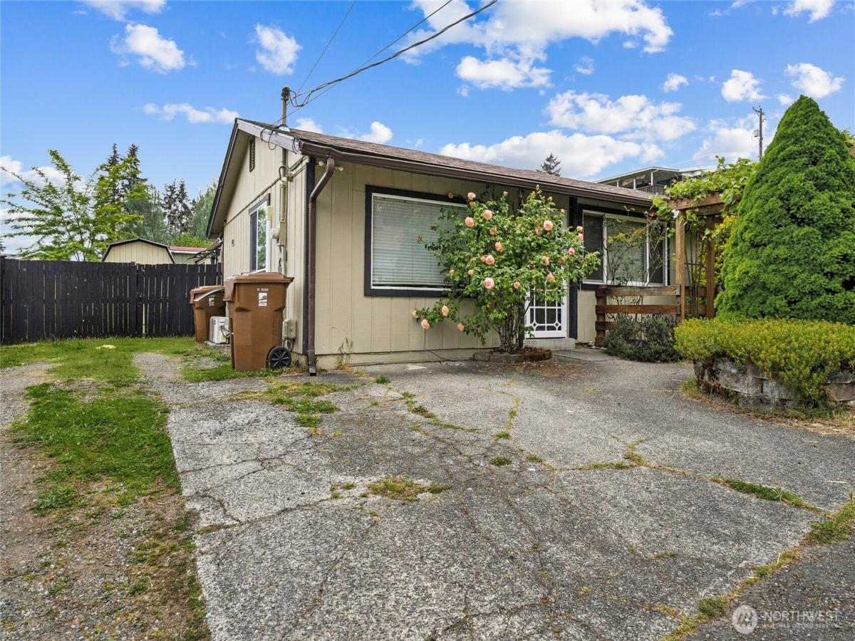 MLS #NWM2550671 image #0