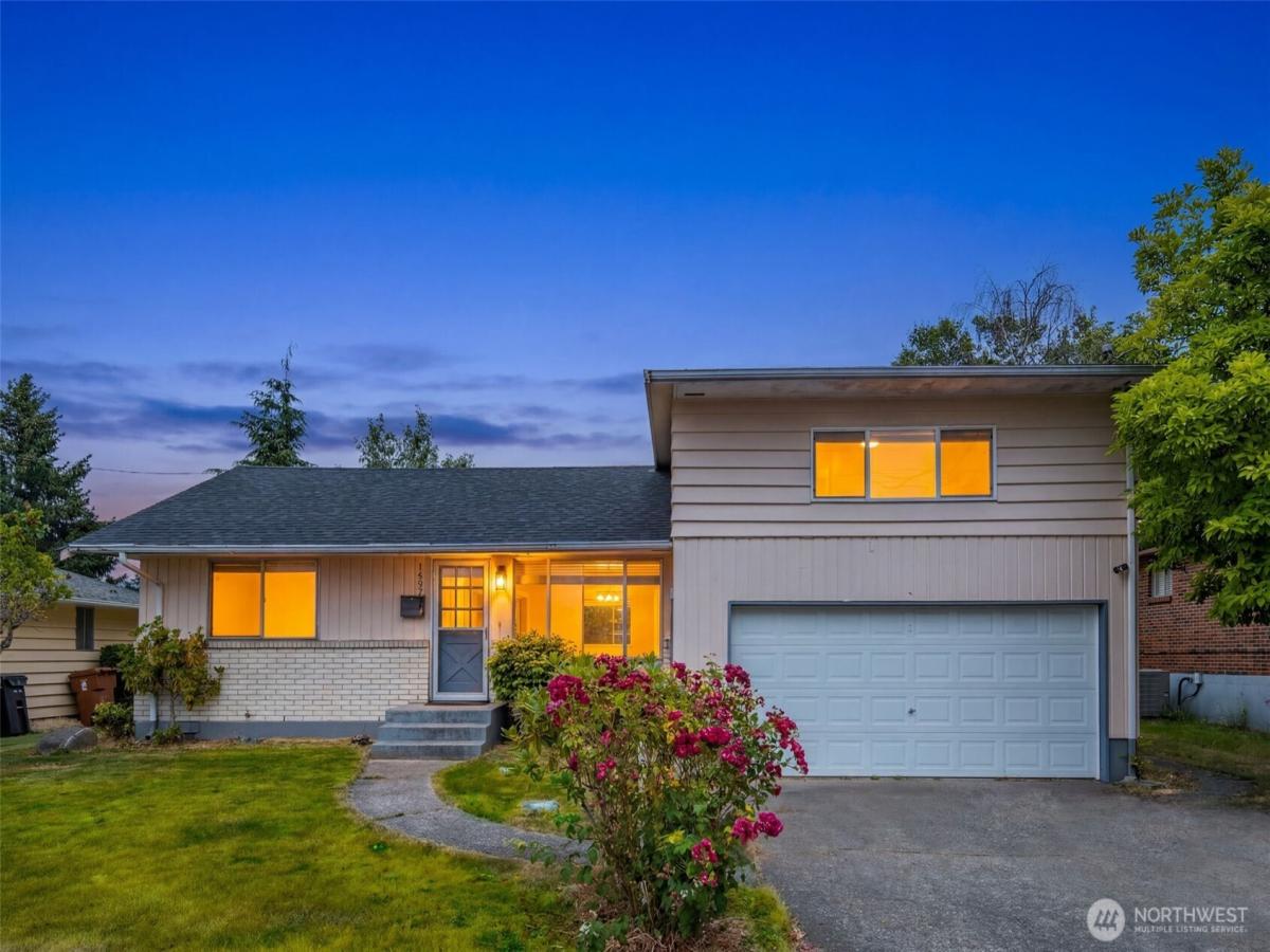 MLS #NWM2550672 image #0