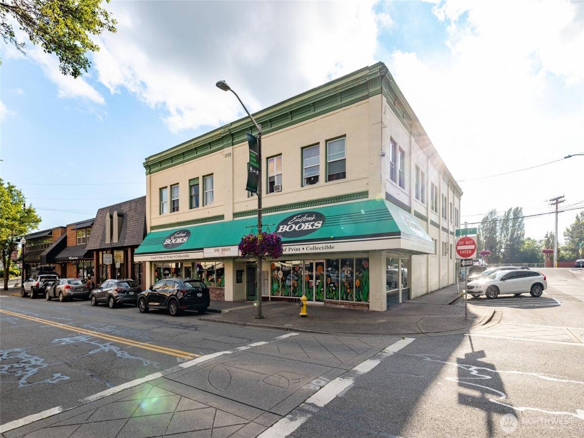 MLS #NWM2550902 image #0