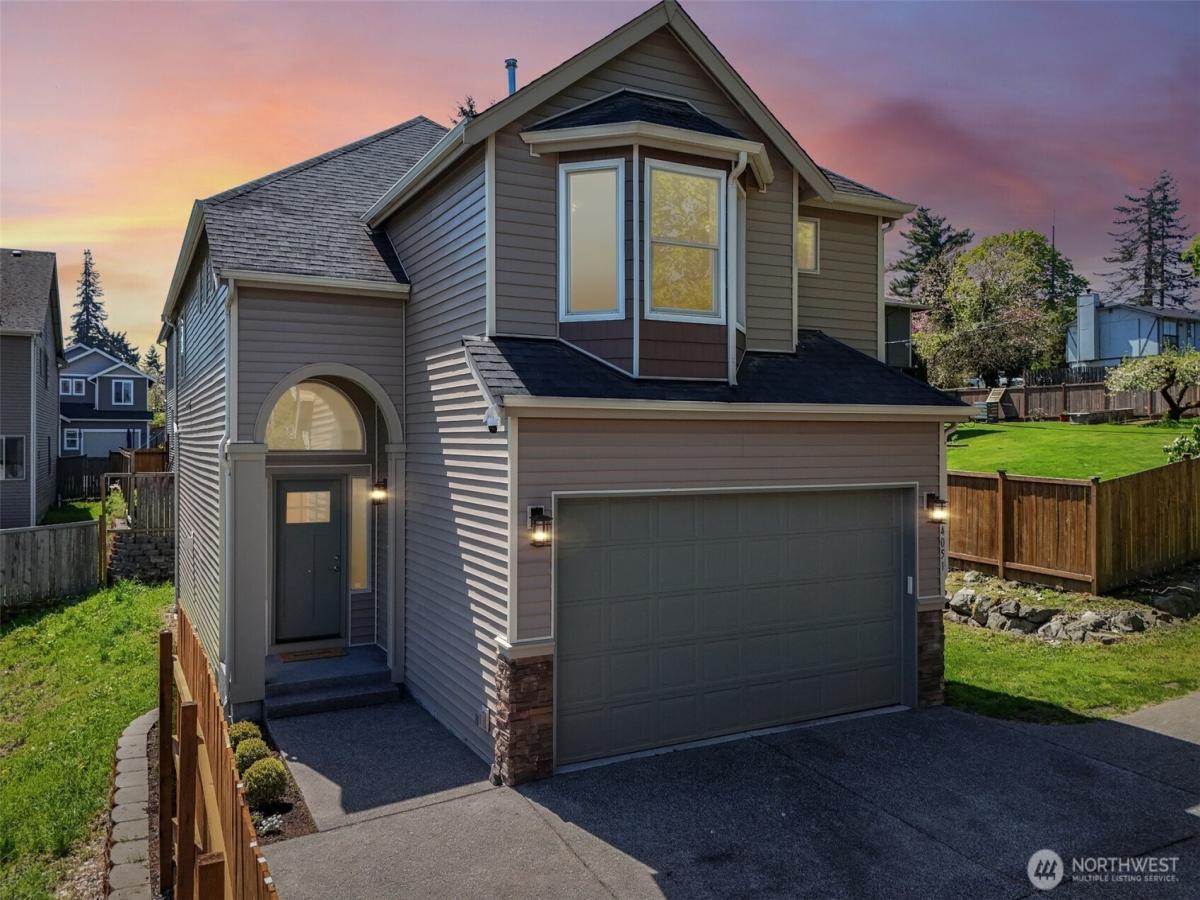 MLS #NWM2550965 image #0